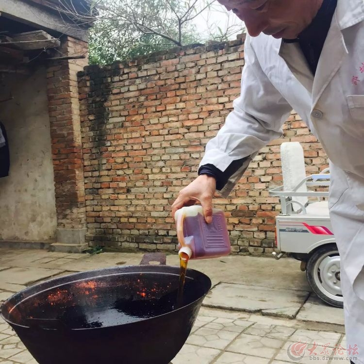 ���Ұ��ƺڸ�ˎ